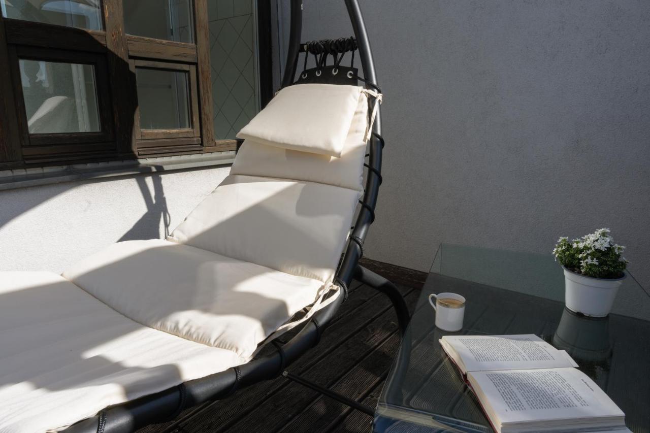 180m2 Penthouse, Luxury Next To Karlskirche And Parking Included