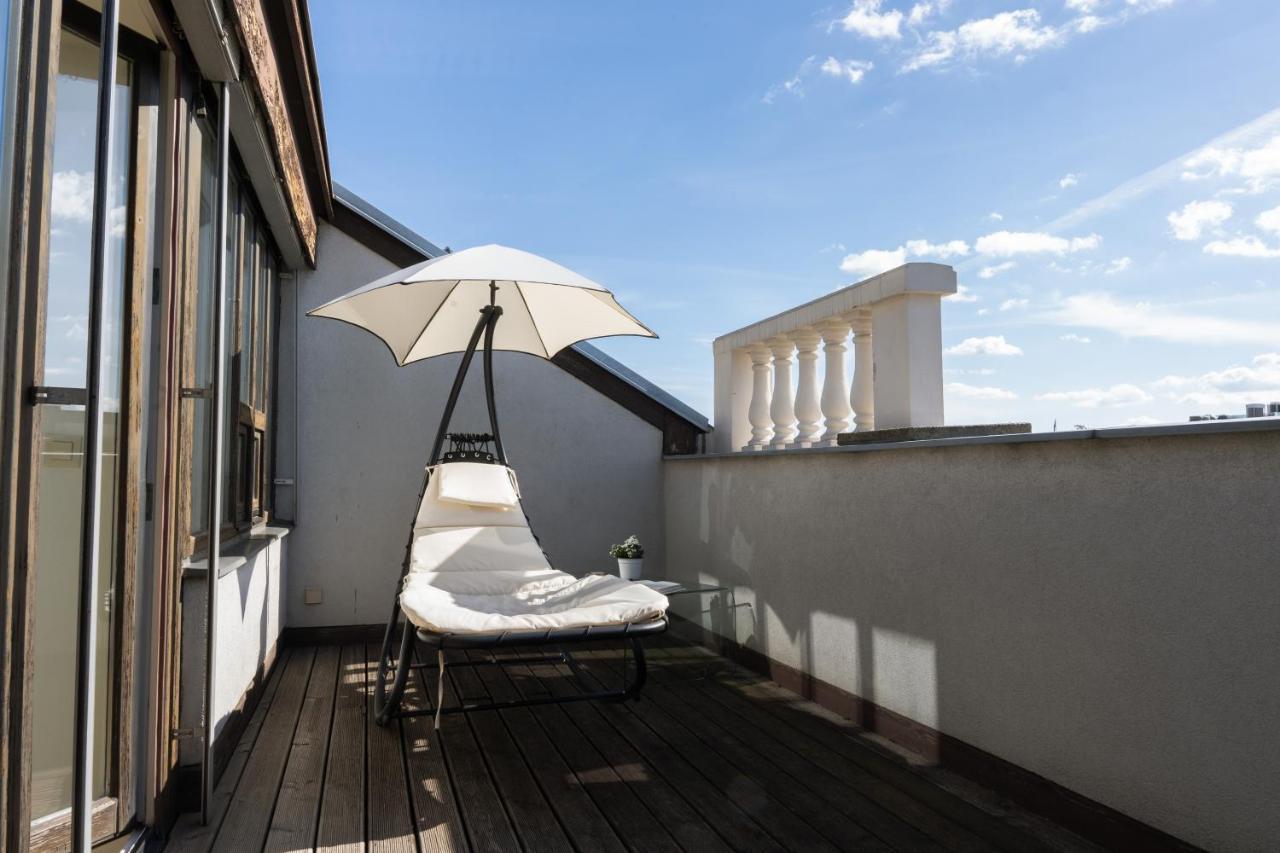 Apartament 180m2 Penthouse, Luxury Next To Karlskirche And Parking Included