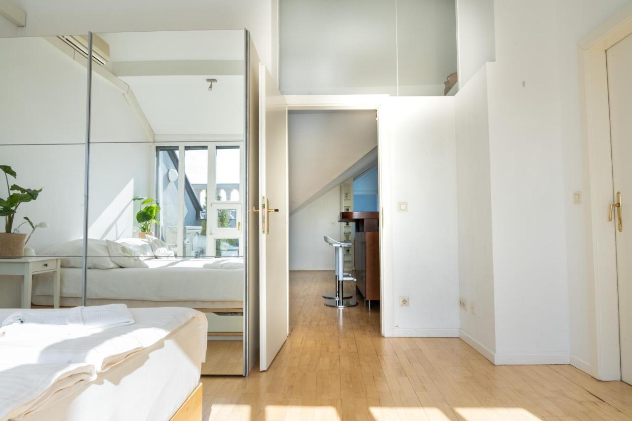 180m2 Penthouse, Luxury Next To Karlskirche And Parking Included Apartament