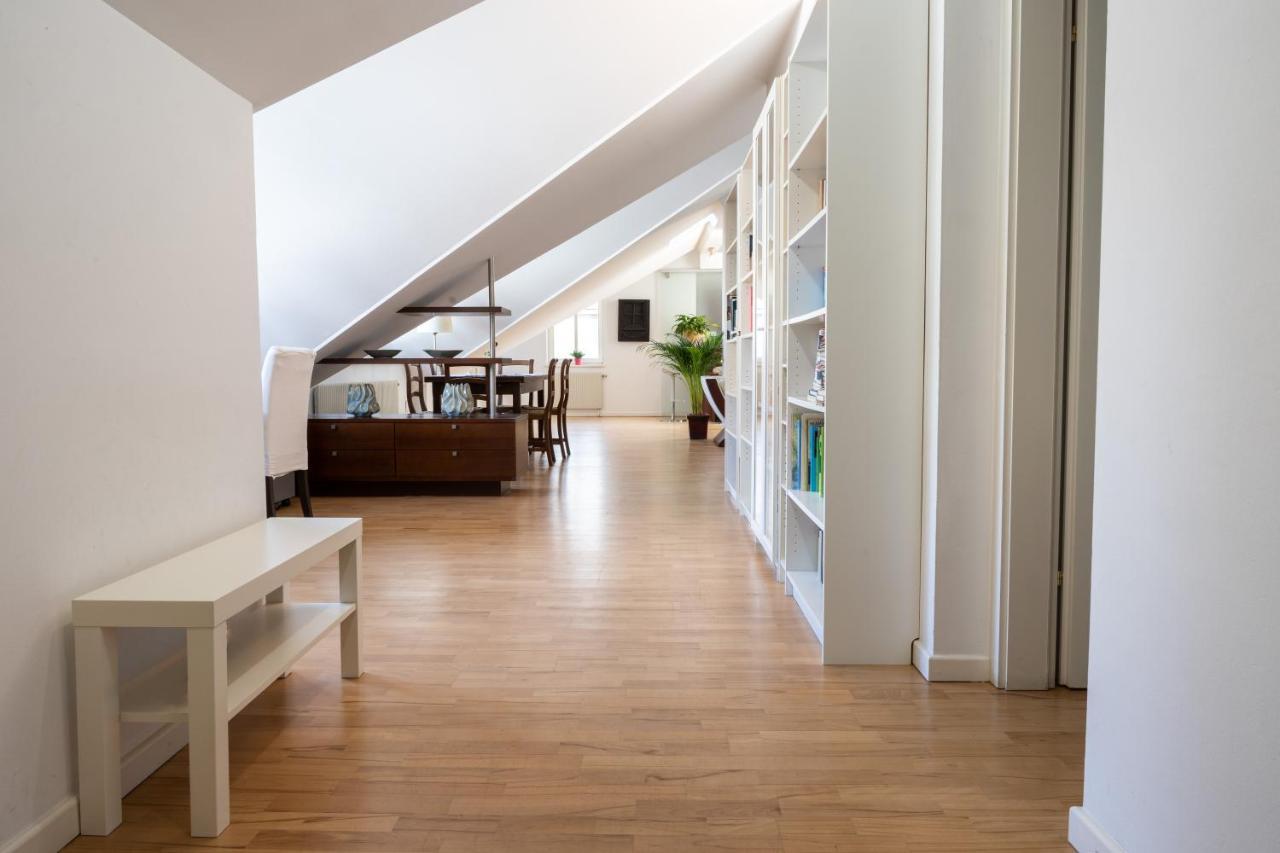 Apartament 180m2 Penthouse, Luxury Next To Karlskirche And Parking Included *
